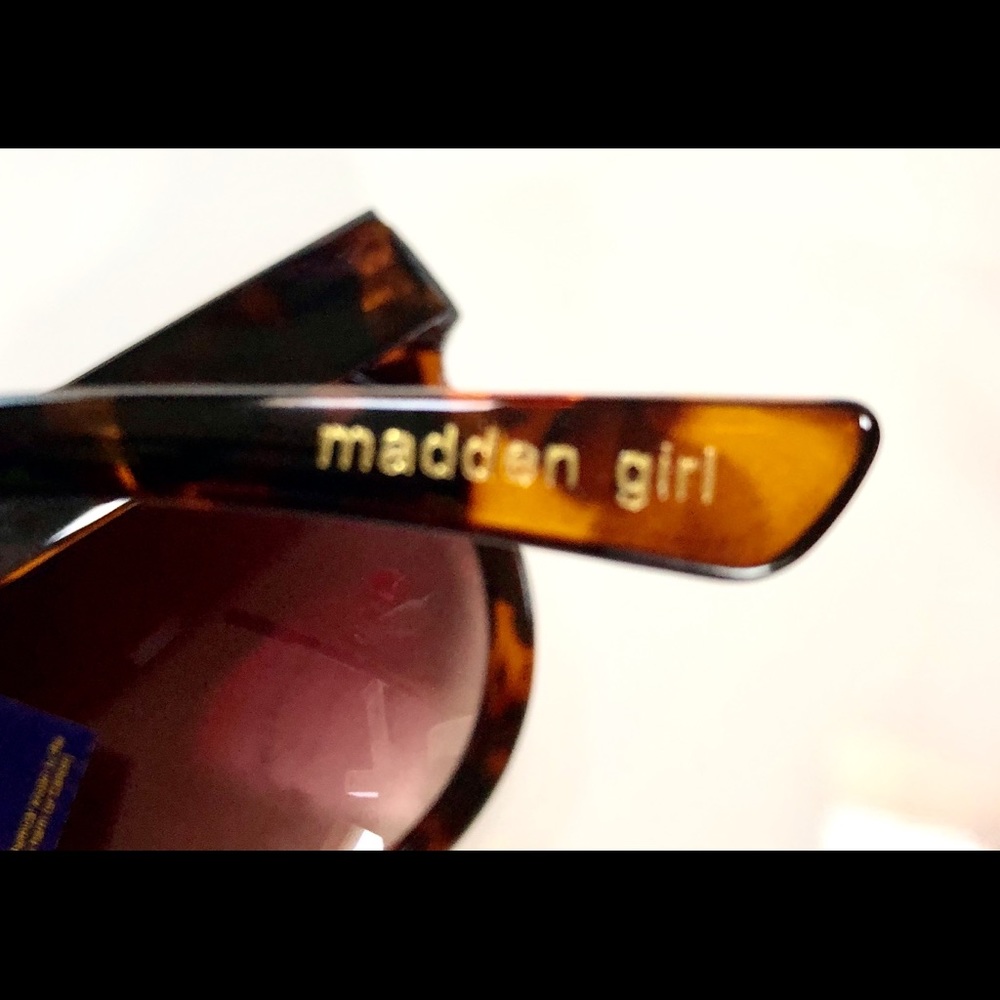 Madden Girl Sunglasses 😎 - Picture 9 of 10
